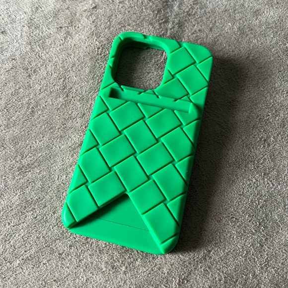 BOTTEGA VENETA Iphone 13 Pro Case Green Parakeet - Picture 2 of 6